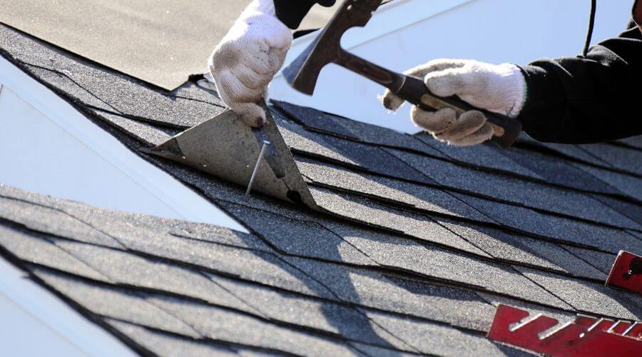 Professional gutter cleaning in Jackson, MS